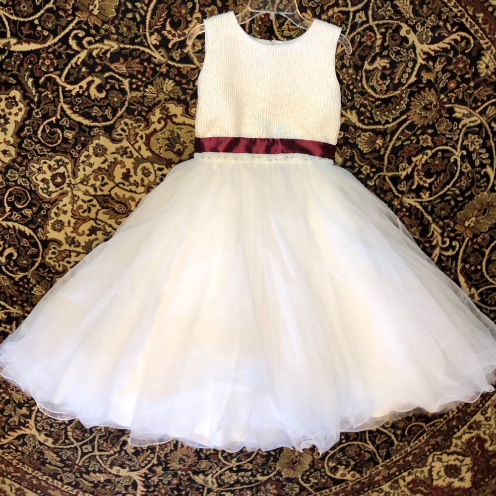 Elegant White Dress jeweled top Burgundy belt tulle bottom 12 kids